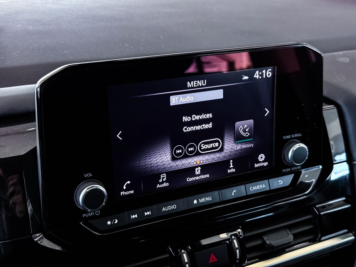 2025 Nissan Pathfinder SV photo 36