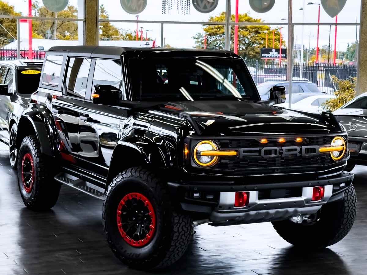 2024 Ford Bronco Raptor photo 2