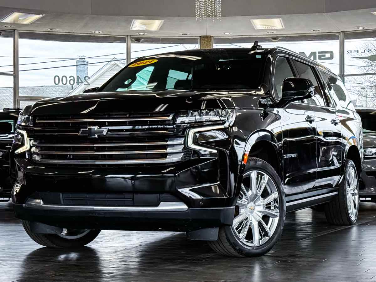 2021 Chevrolet Suburban High Country photo 3