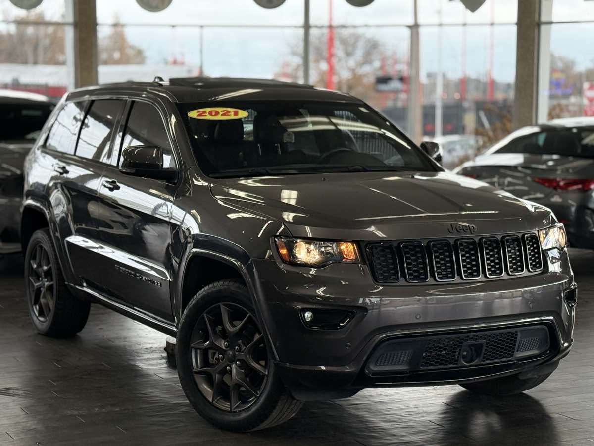 2021 Jeep Grand Cherokee Limited photo 2