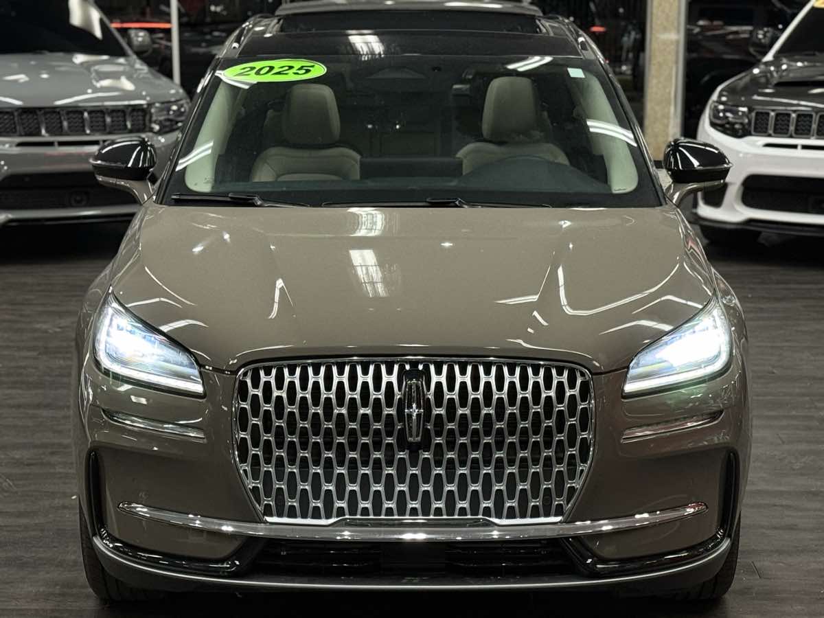 2025 Lincoln Corsair Premiere - Photo 4