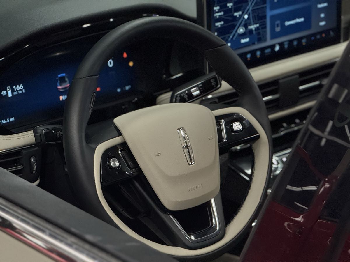 2025 Lincoln Corsair Premiere - Photo 22