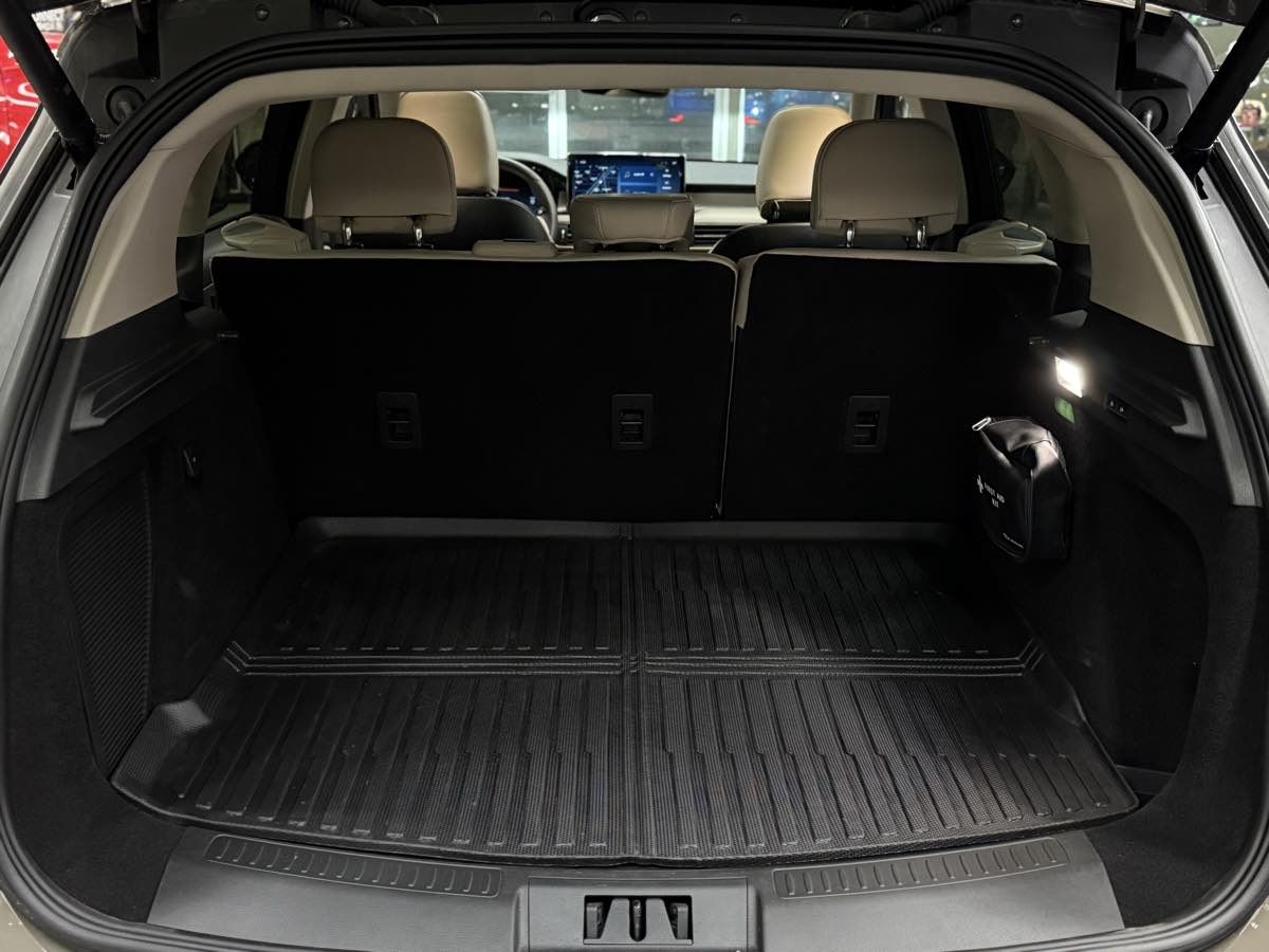 2025 Lincoln Corsair Premiere - Photo 25