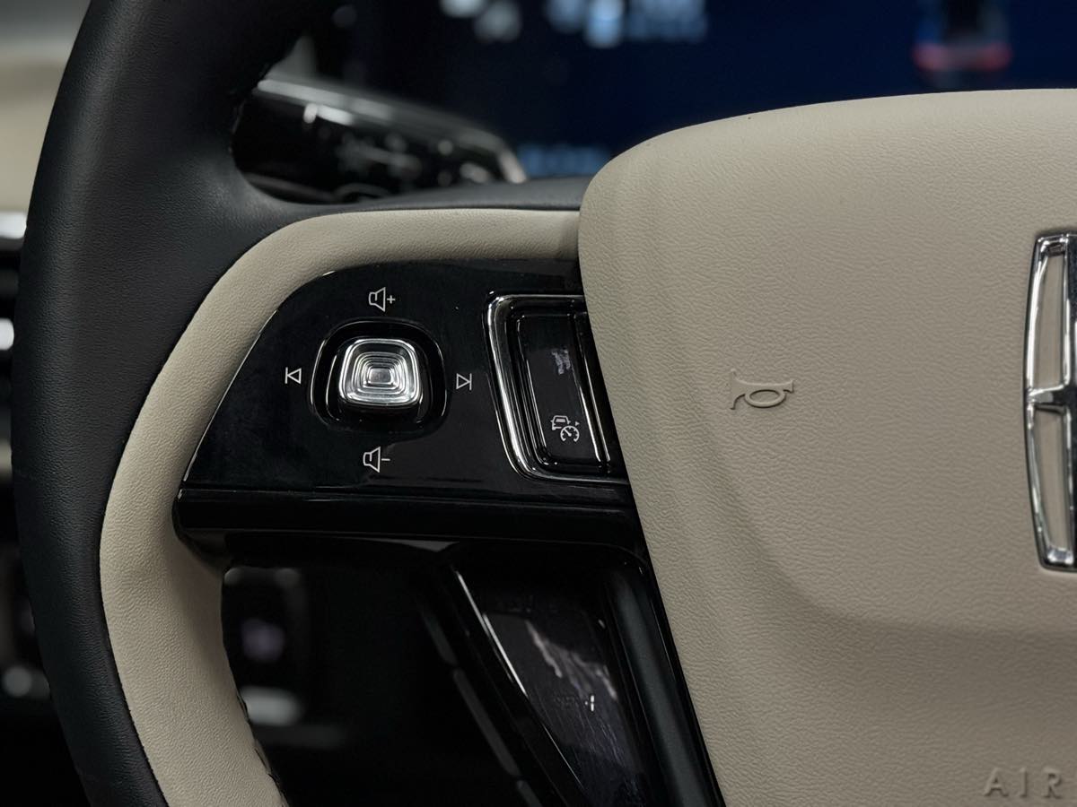 2025 Lincoln Corsair Premiere - Photo 33