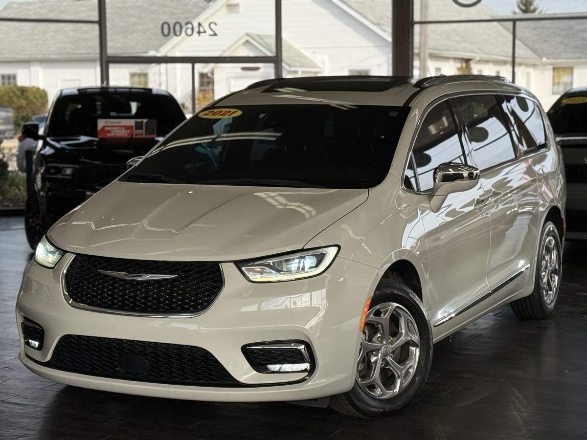 2021 Chrysler Pacifica Limited photo 4