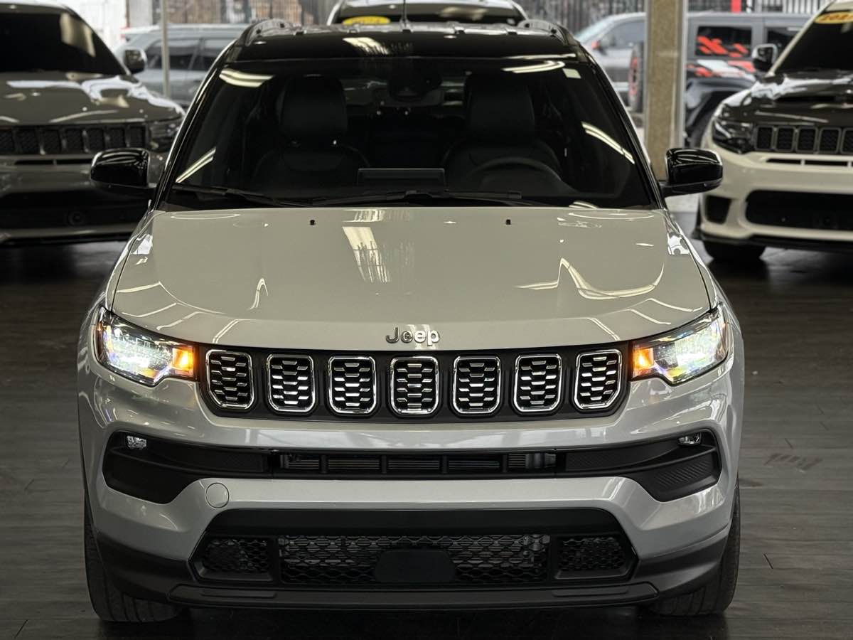 2025 Jeep Compass Limited photo 3