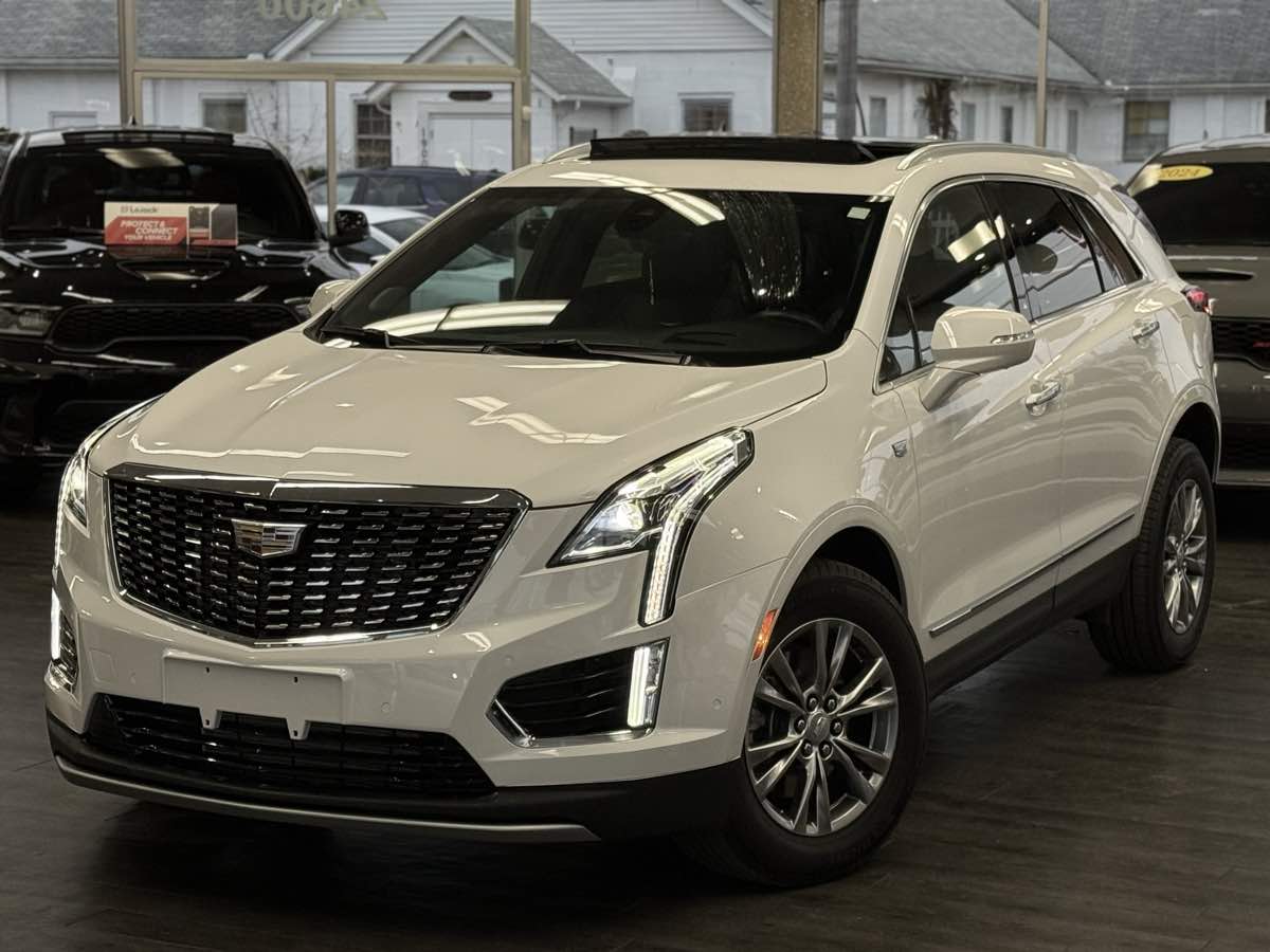 2023 Cadillac XT5 Premium Luxury photo 3