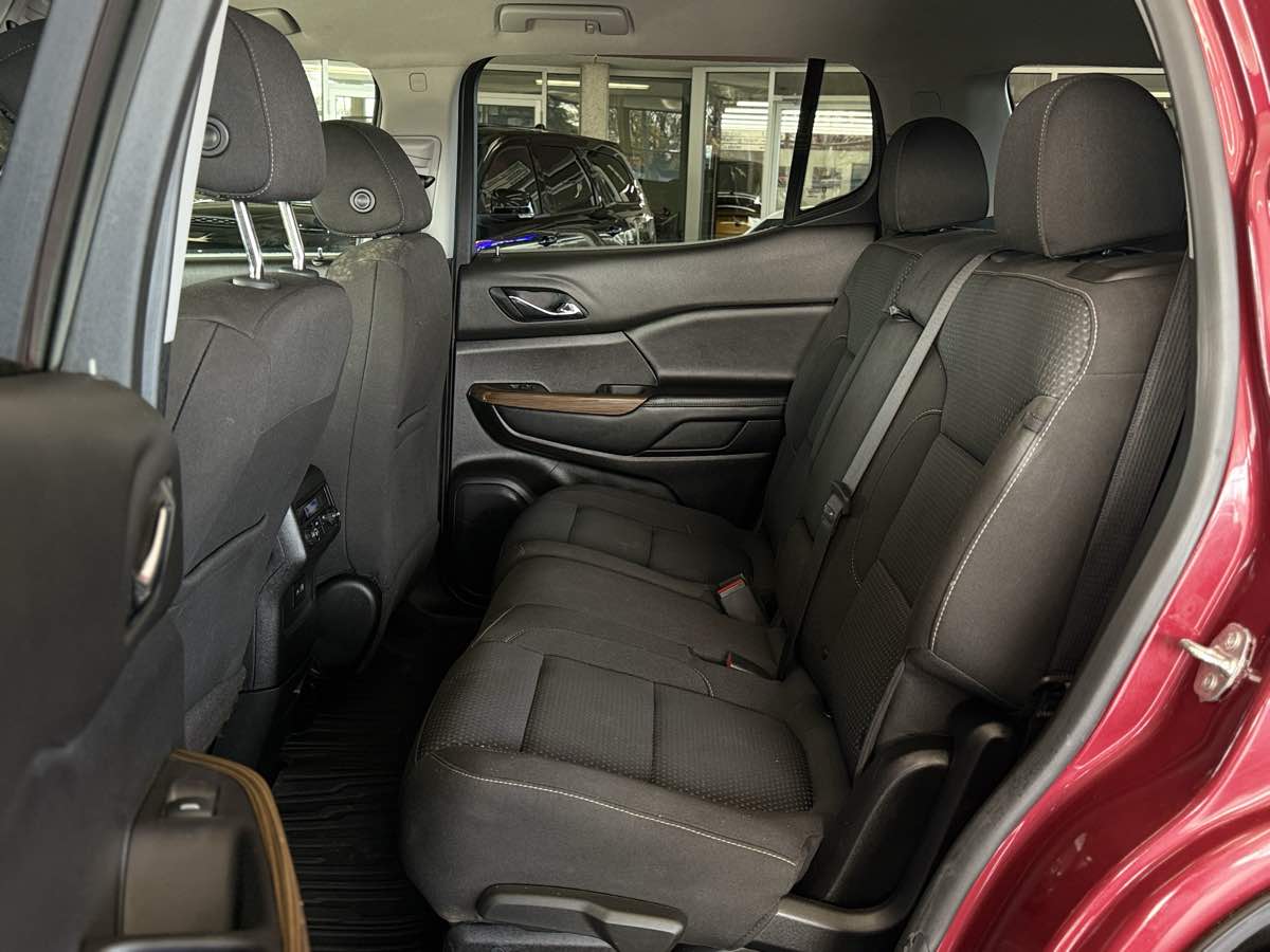2020 GMC Acadia SLE - Photo 24