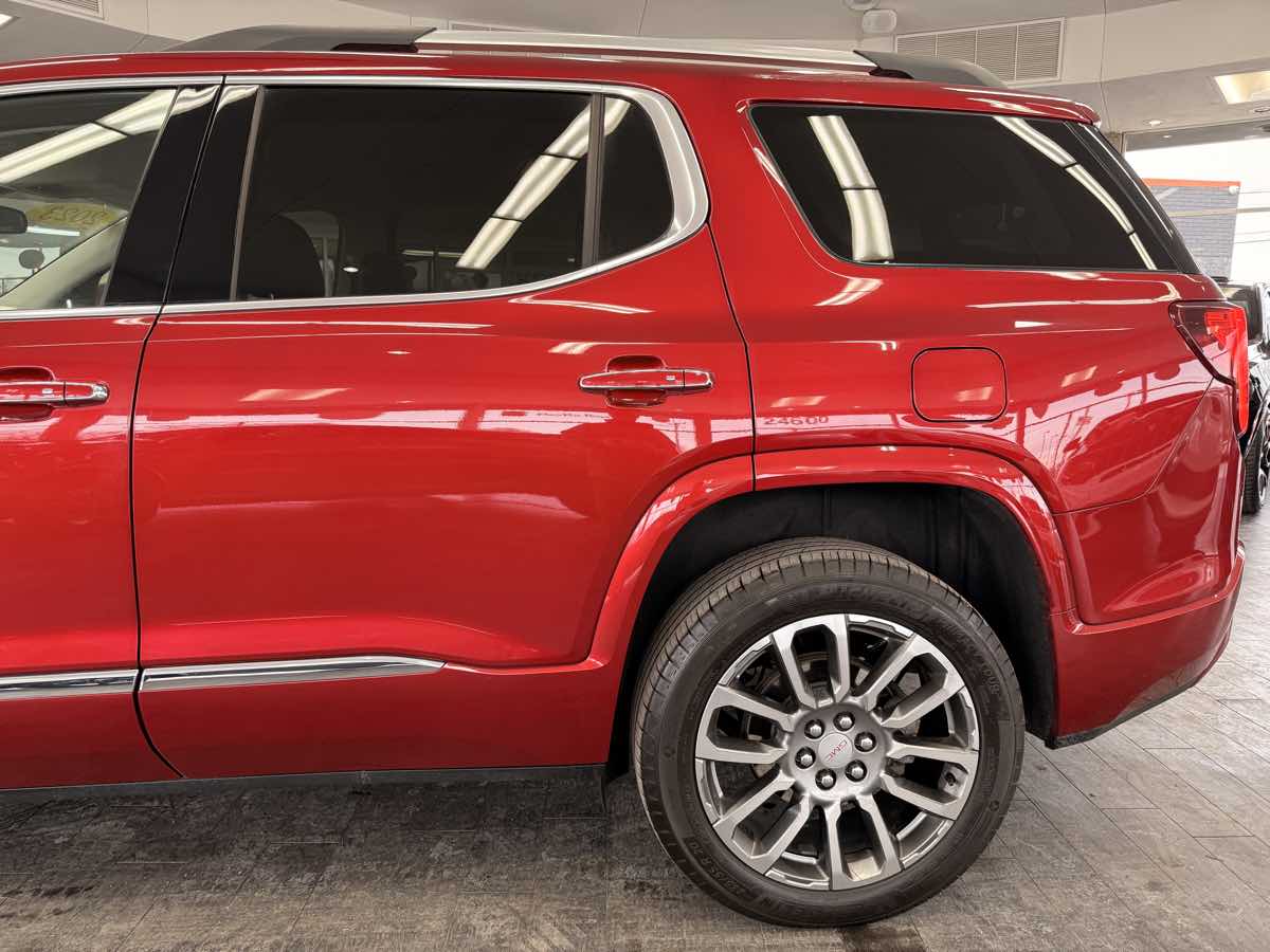 2023 GMC Acadia Denali - Photo 16