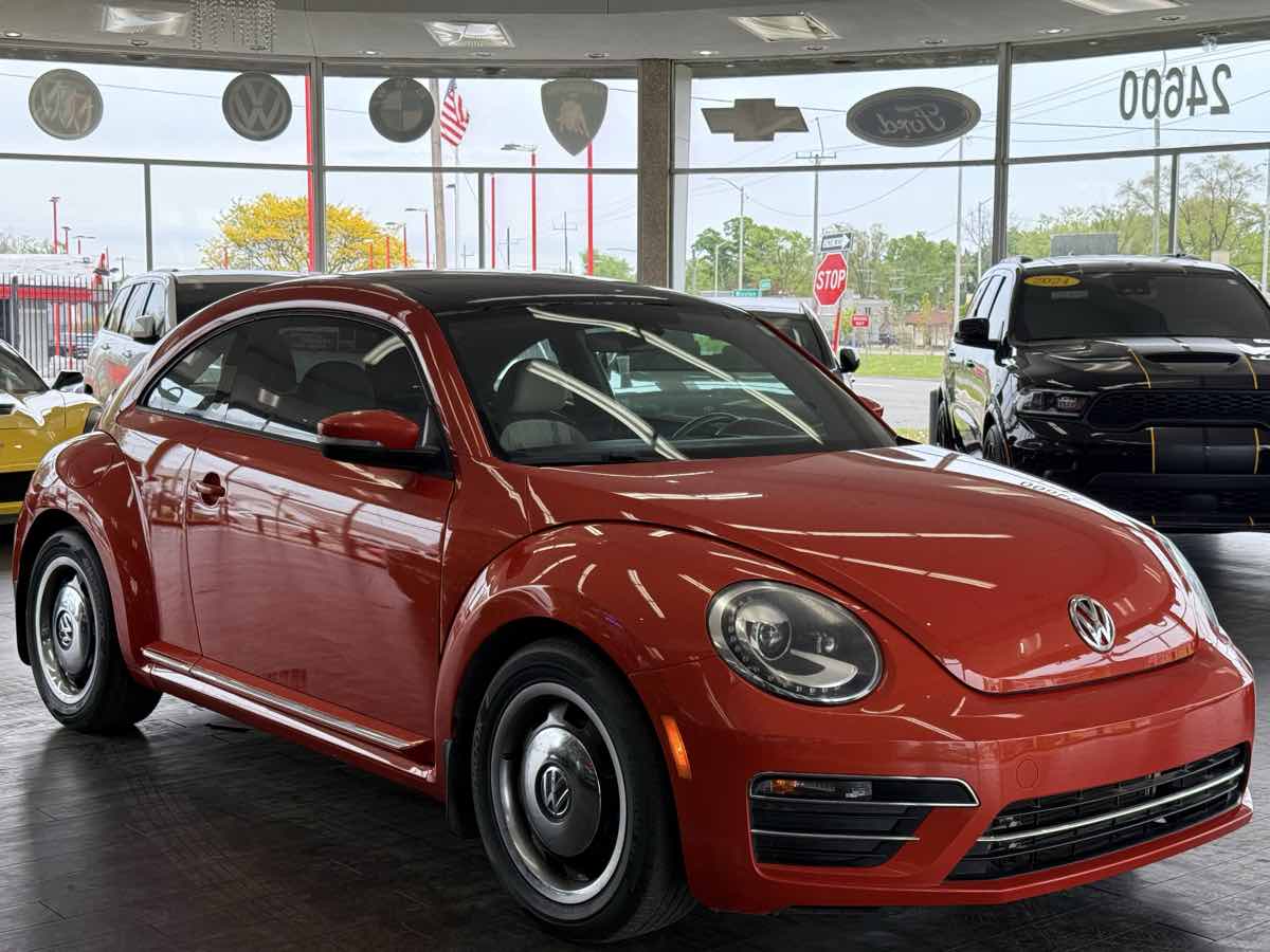 2018 Volkswagen Beetle 2.0T Coast Auto's photo