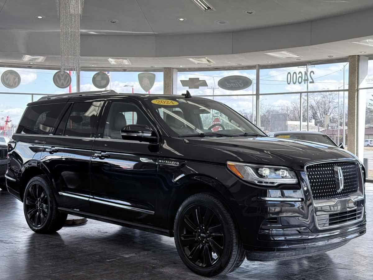 2024 Lincoln Navigator Reserve 4WD's photo