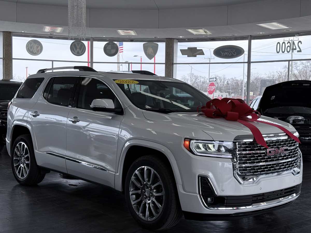 2022 GMC Acadia Denali FWD's photo