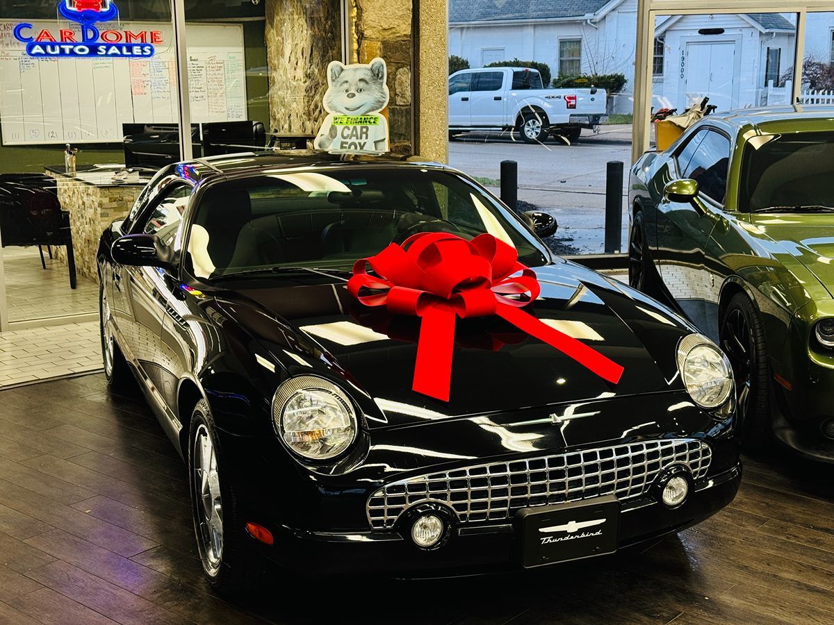 2002 Ford Thunderbird Deluxe's photo