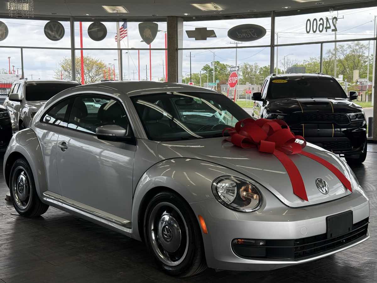 2012 Volkswagen Beetle 2.5L Auto PZEV's photo