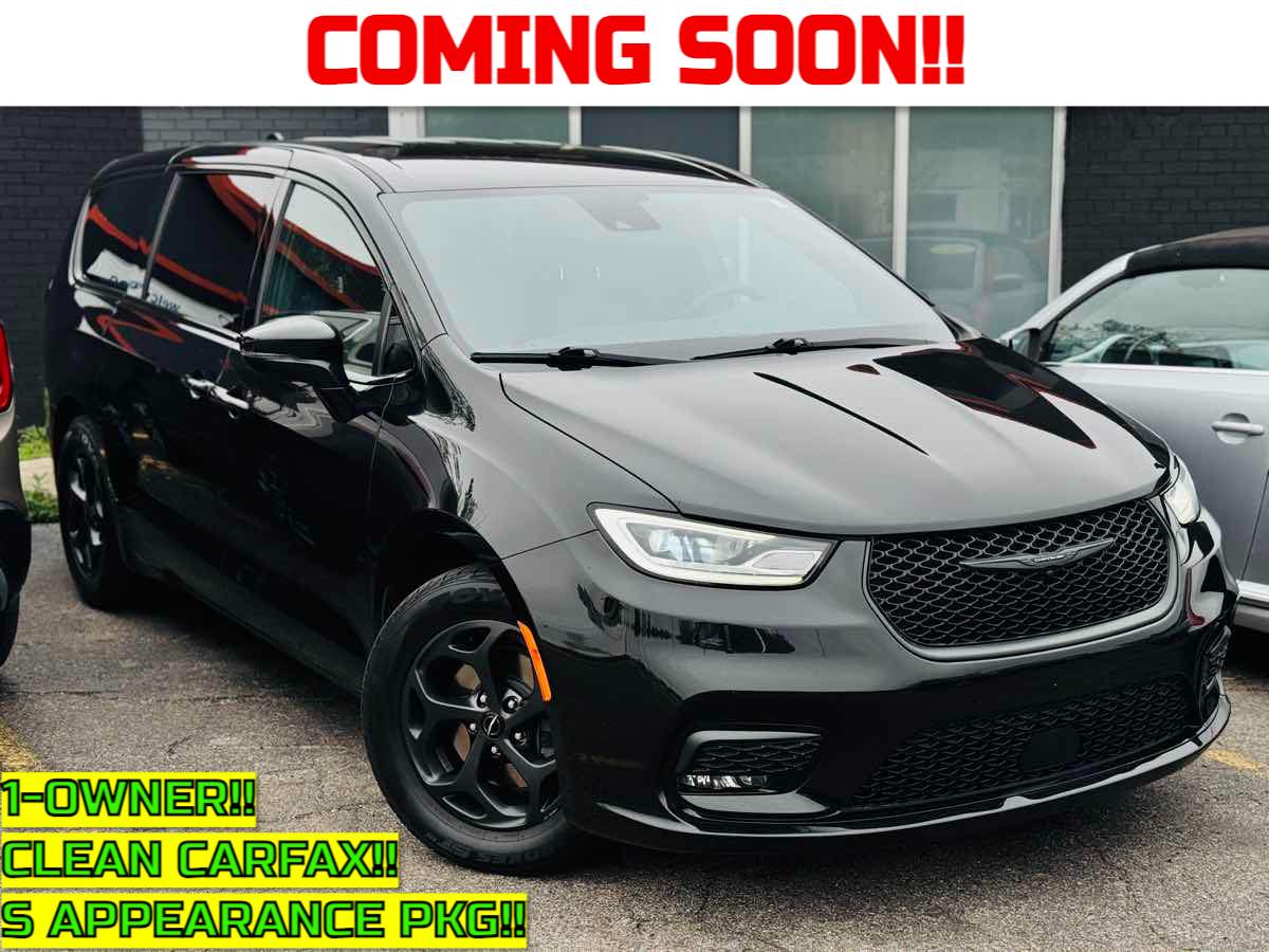 2022 Chrysler Pacifica Hybrid Touring L Hybrid's photo
