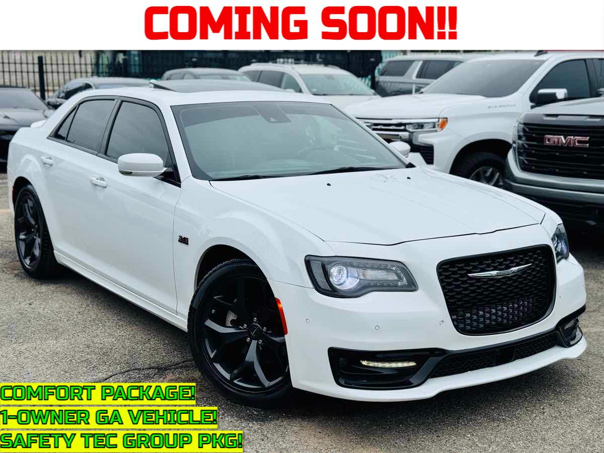 2022 Chrysler 300 S's photo
