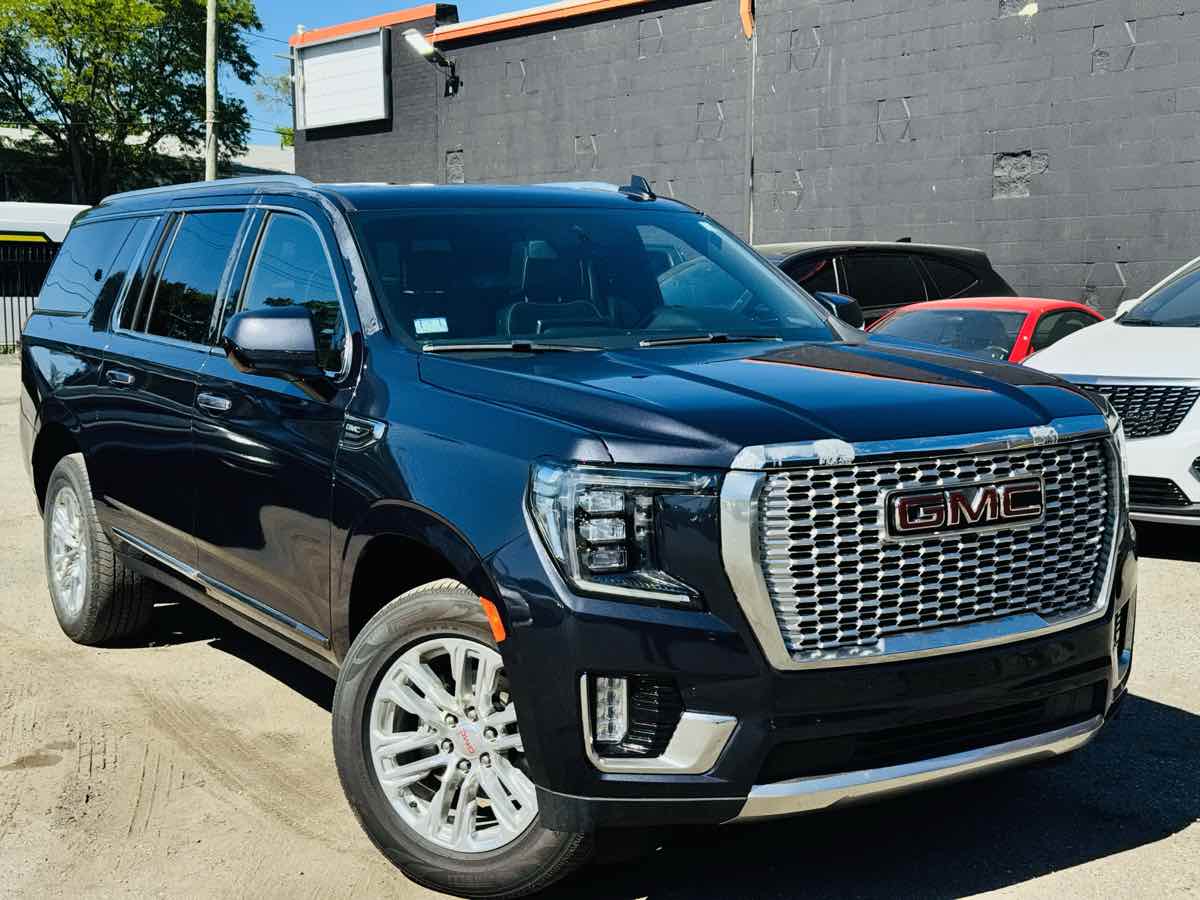 2023 GMC Yukon 4WD SLT's photo