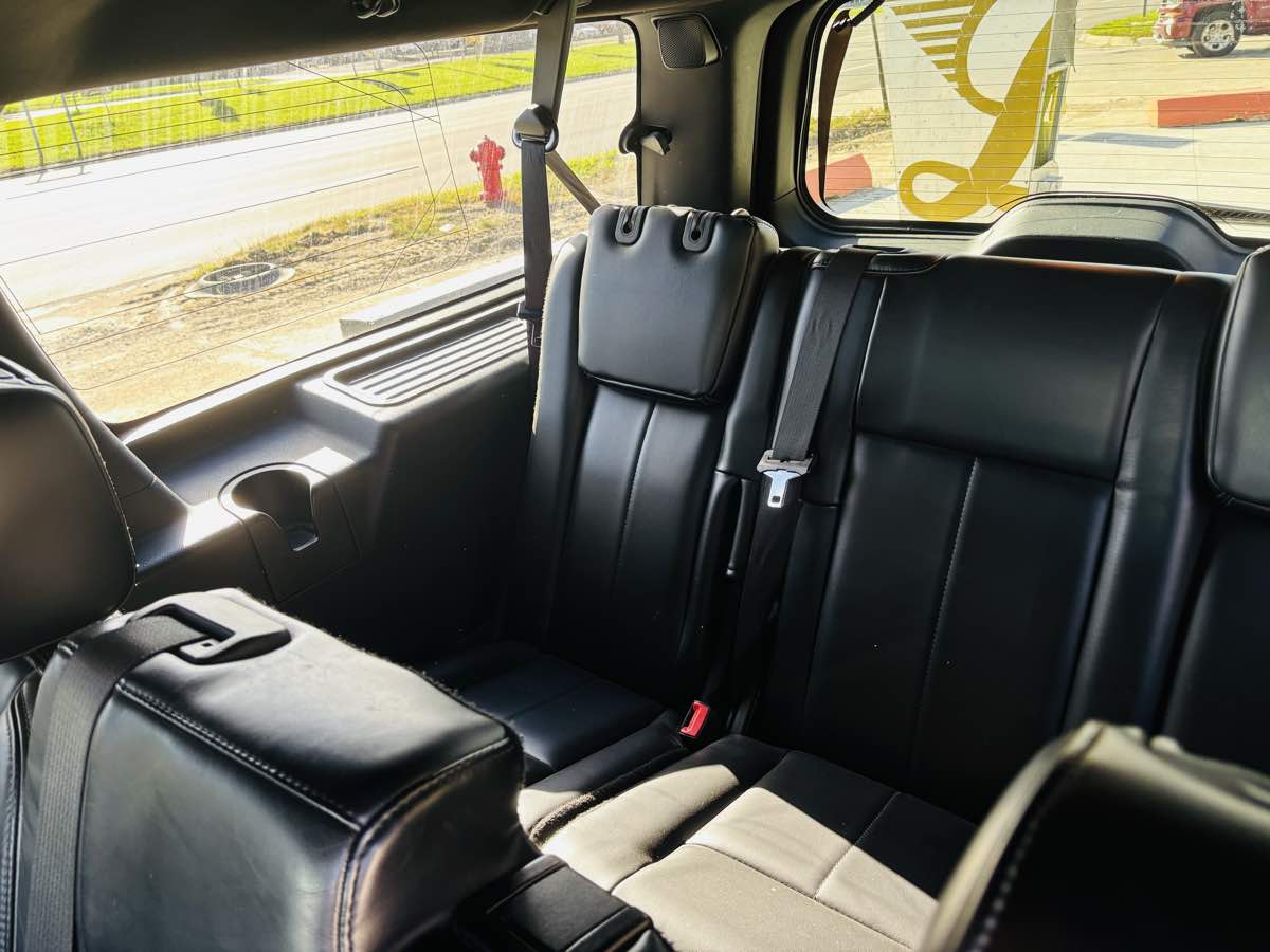 Photo 40 of this Ford Expedition EL
