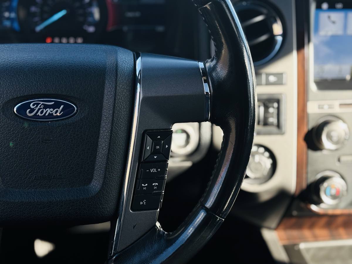 Photo 56 of this Ford Expedition EL