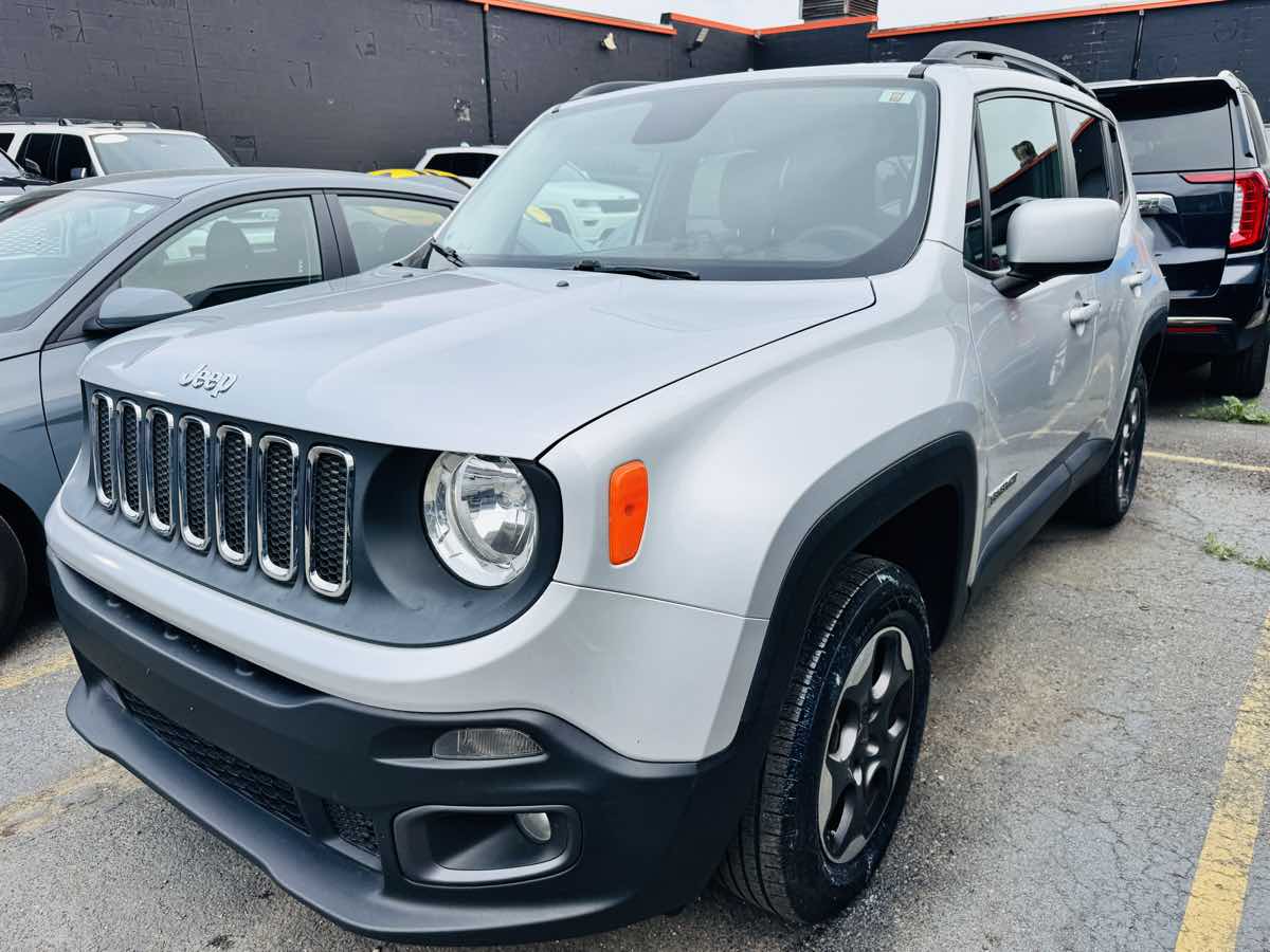 Photo 10 of this Jeep Renegade