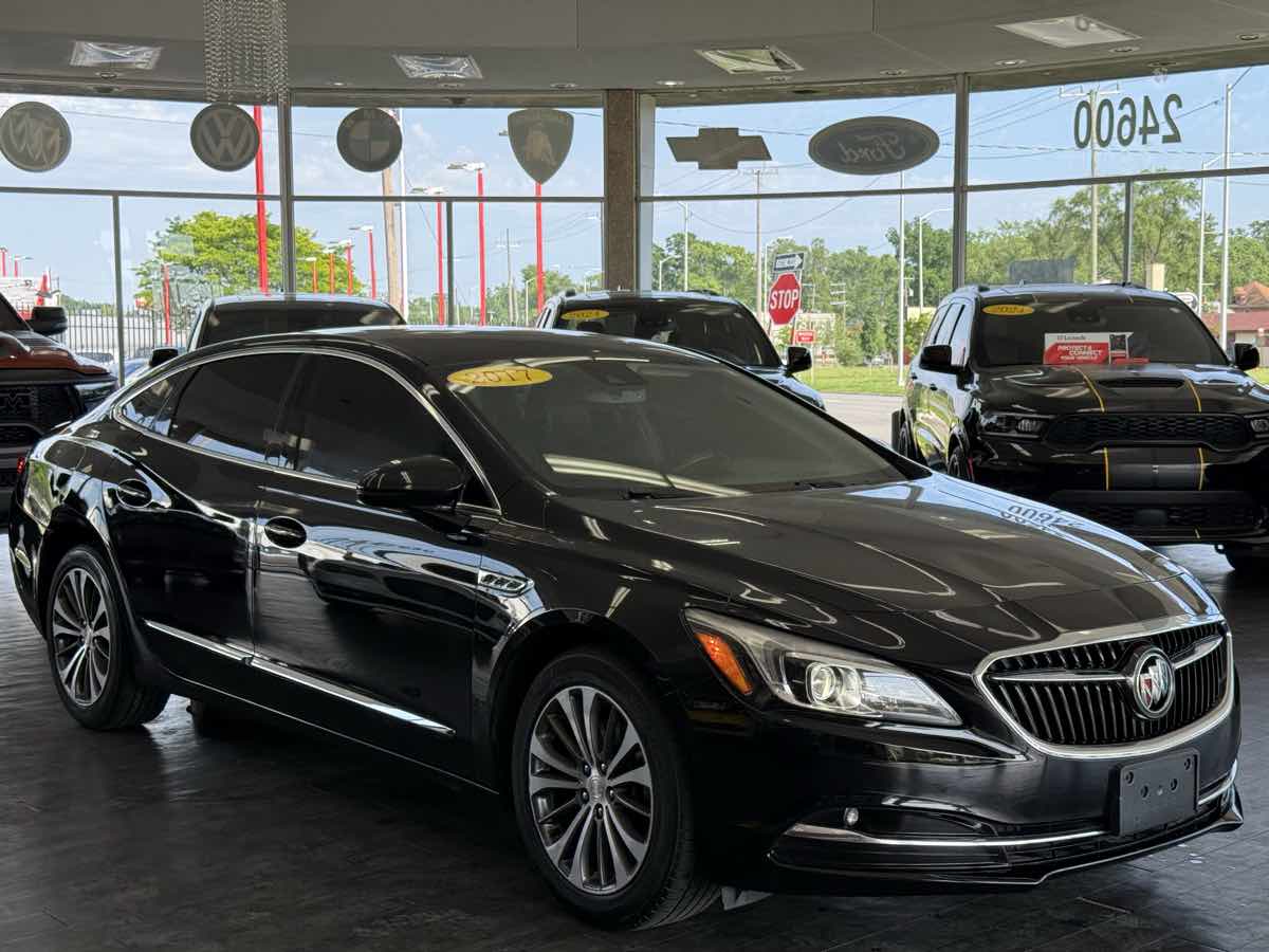 2017 Buick LaCrosse Premium's photo