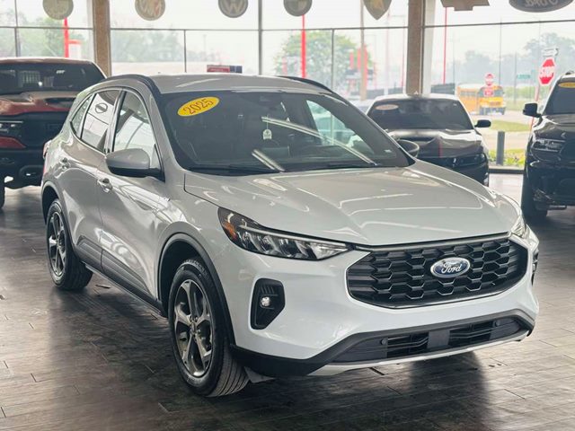 Space Silver 2025 Ford Escape SUV / Crossover All-Wheel Drive Automatic