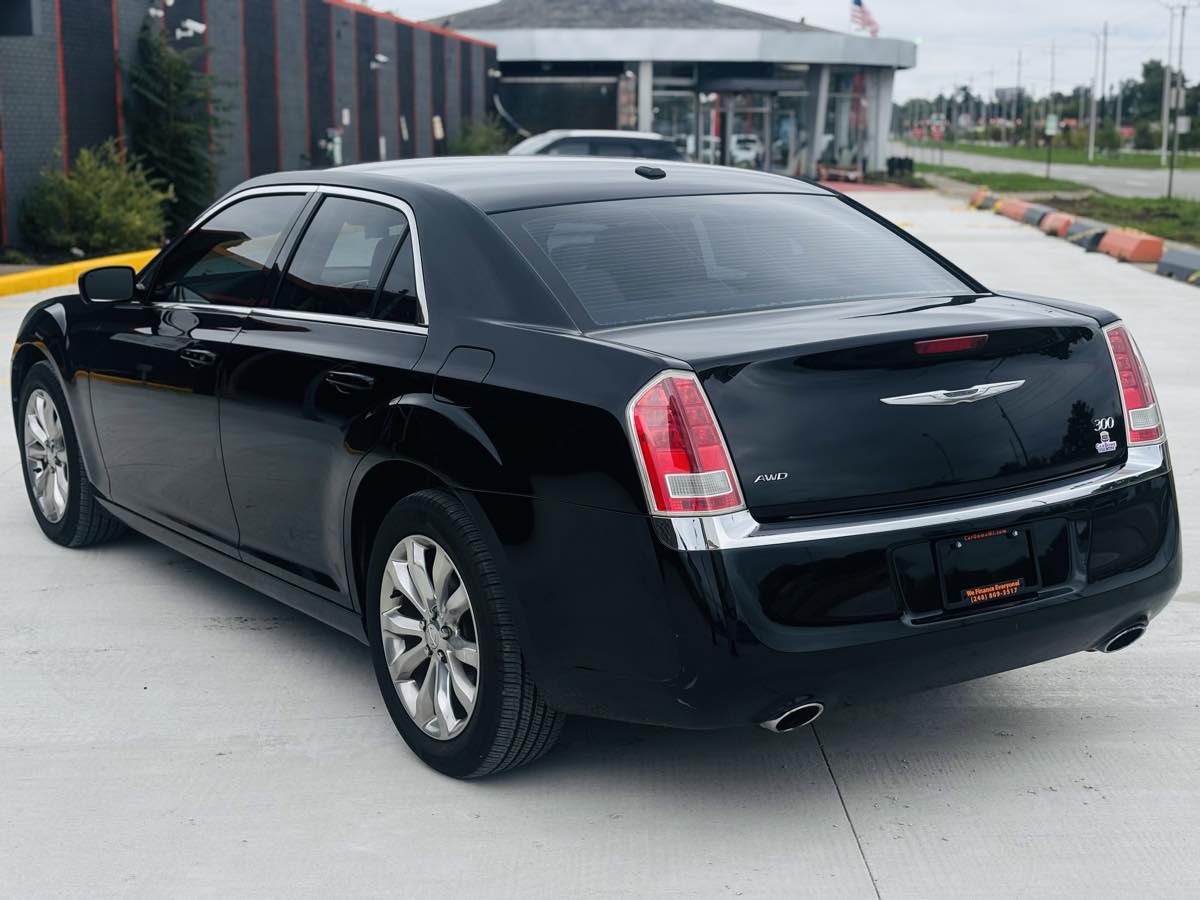 Photo 14 of this Chrysler 300