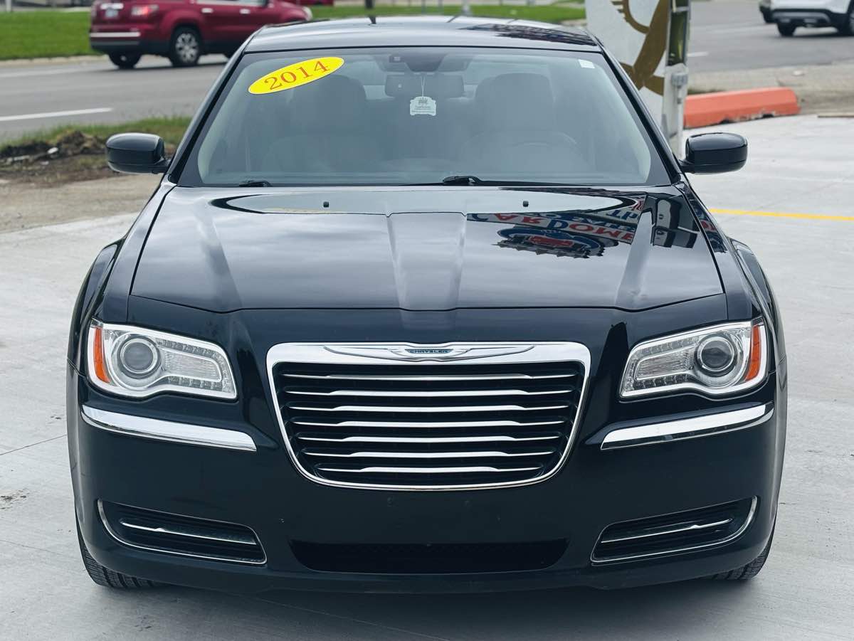 Photo 18 of this Chrysler 300
