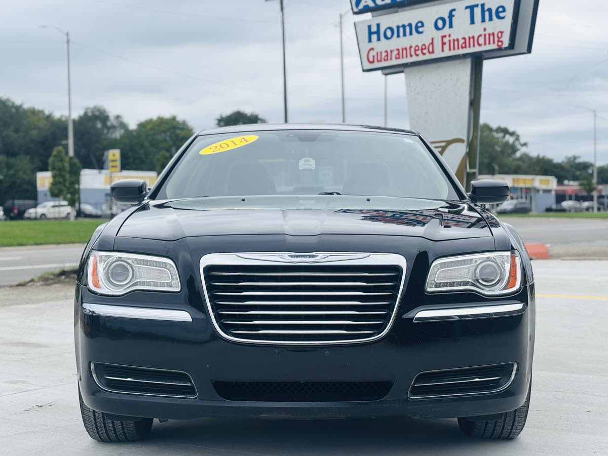 Photo 19 of this Chrysler 300