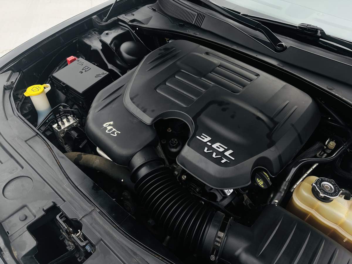 Photo 21 of this Chrysler 300