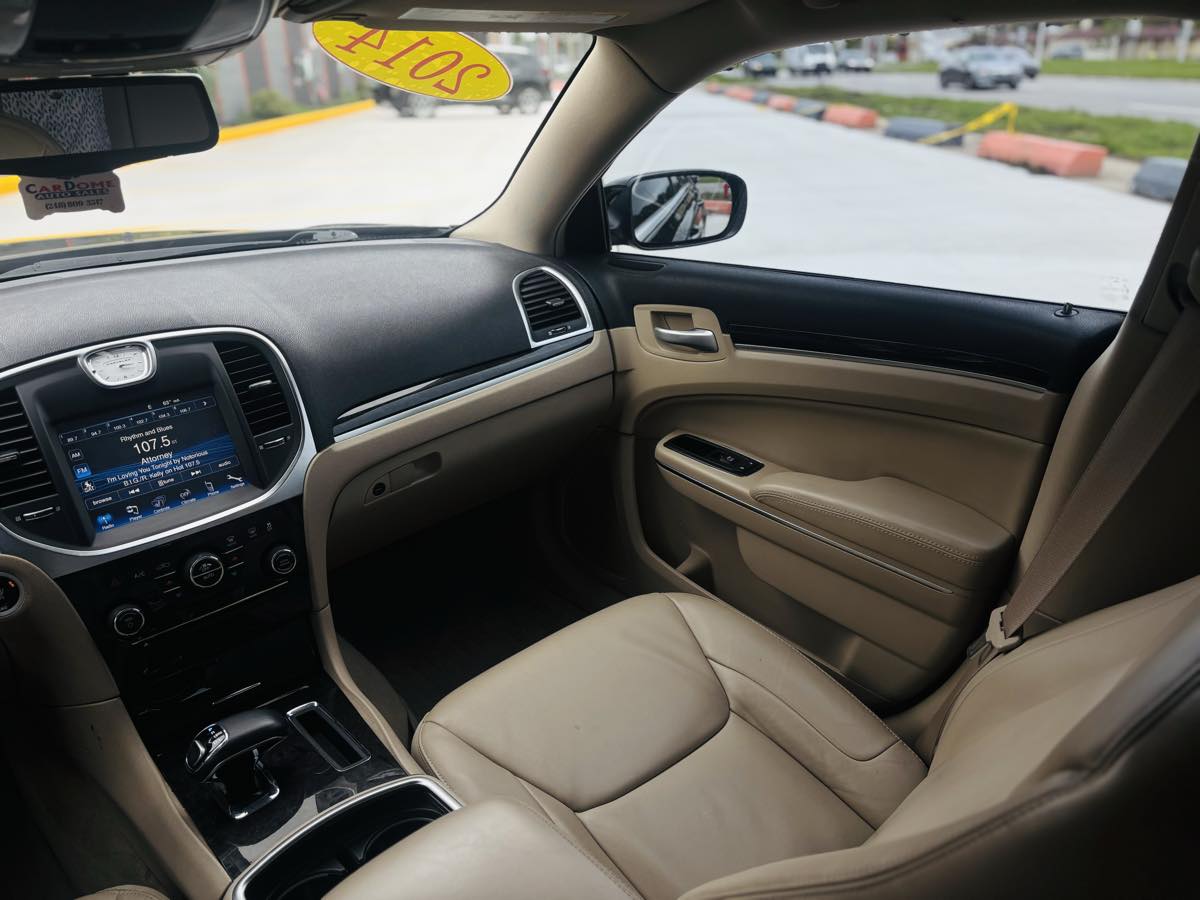 Photo 44 of this Chrysler 300