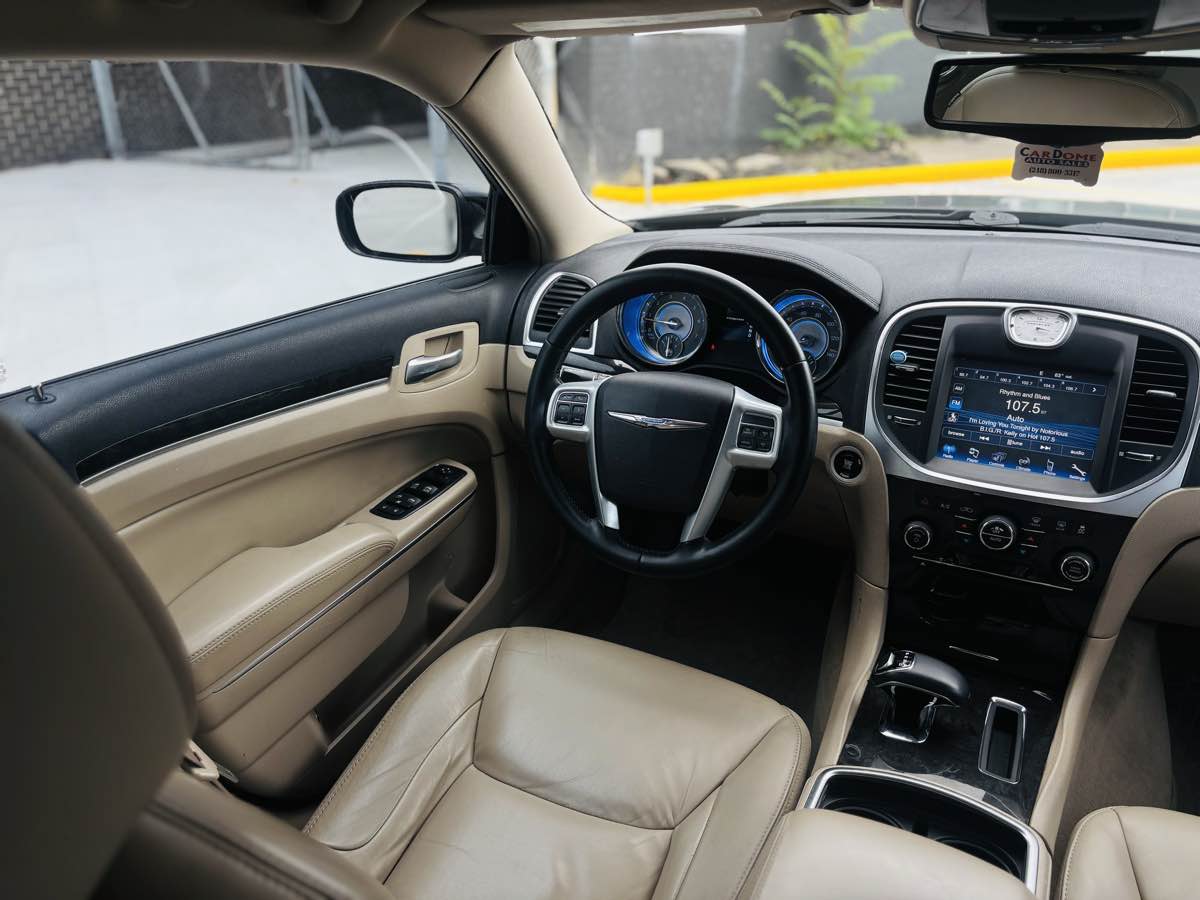 Photo 47 of this Chrysler 300