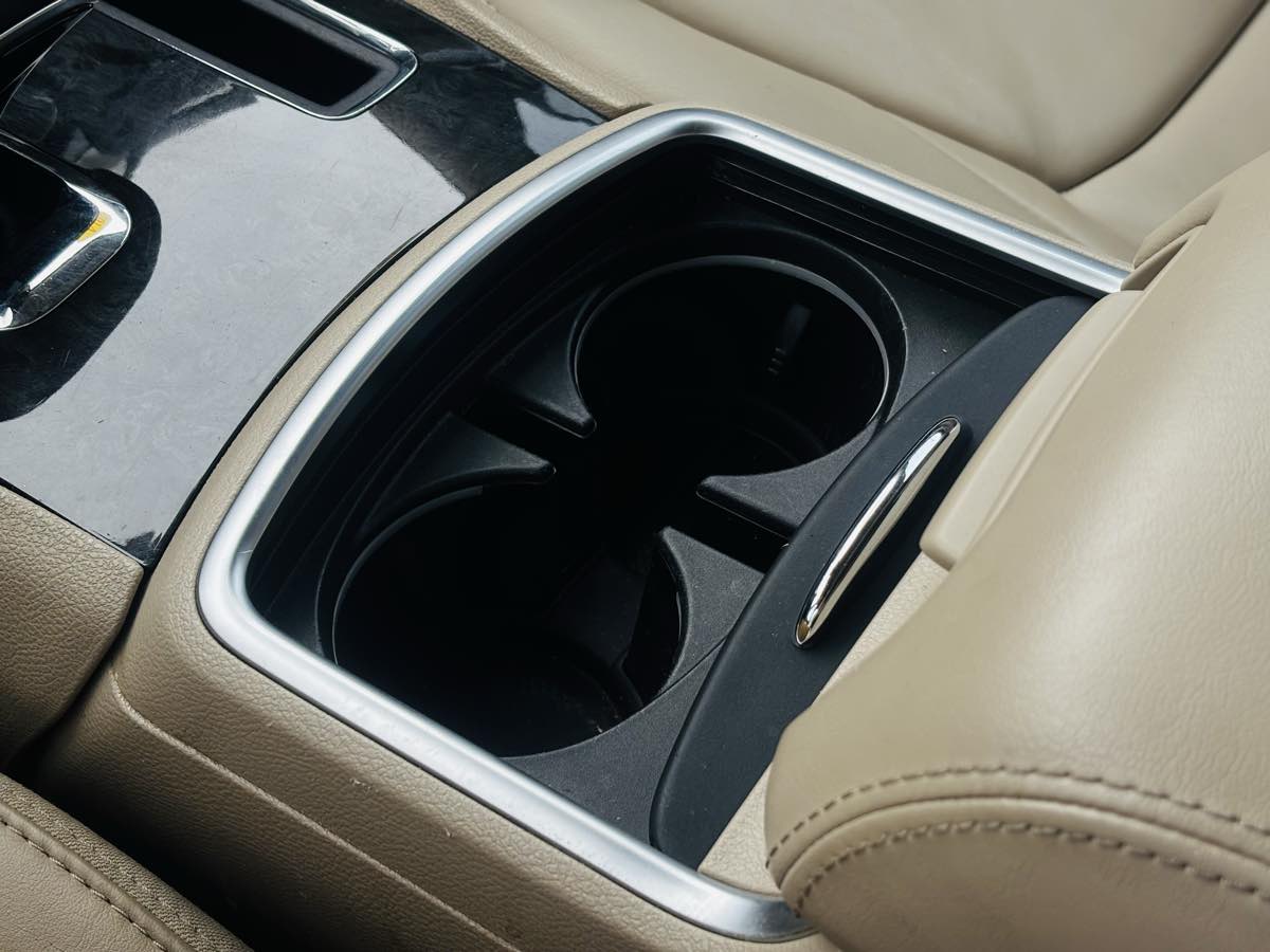 Photo 57 of this Chrysler 300