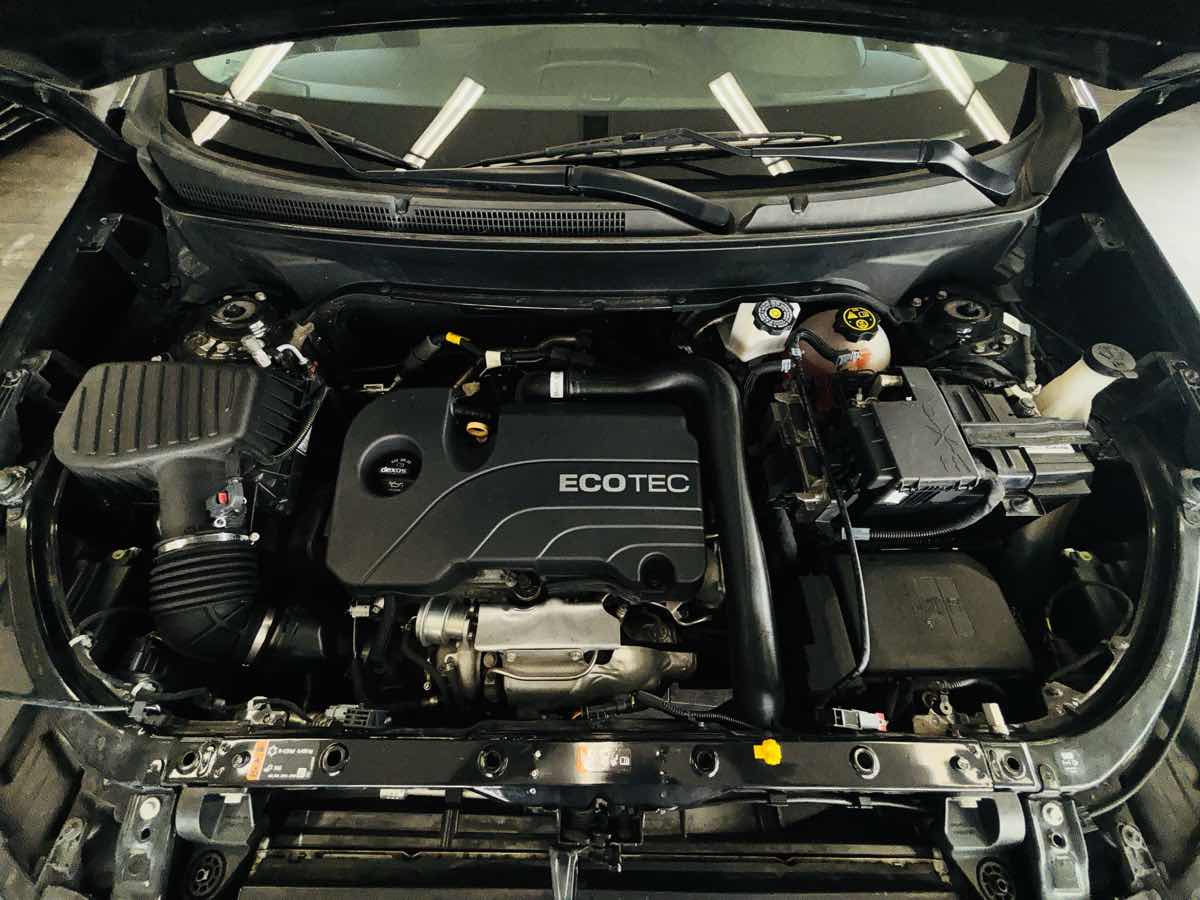 2021 Chevrolet Equinox LS - Photo 22