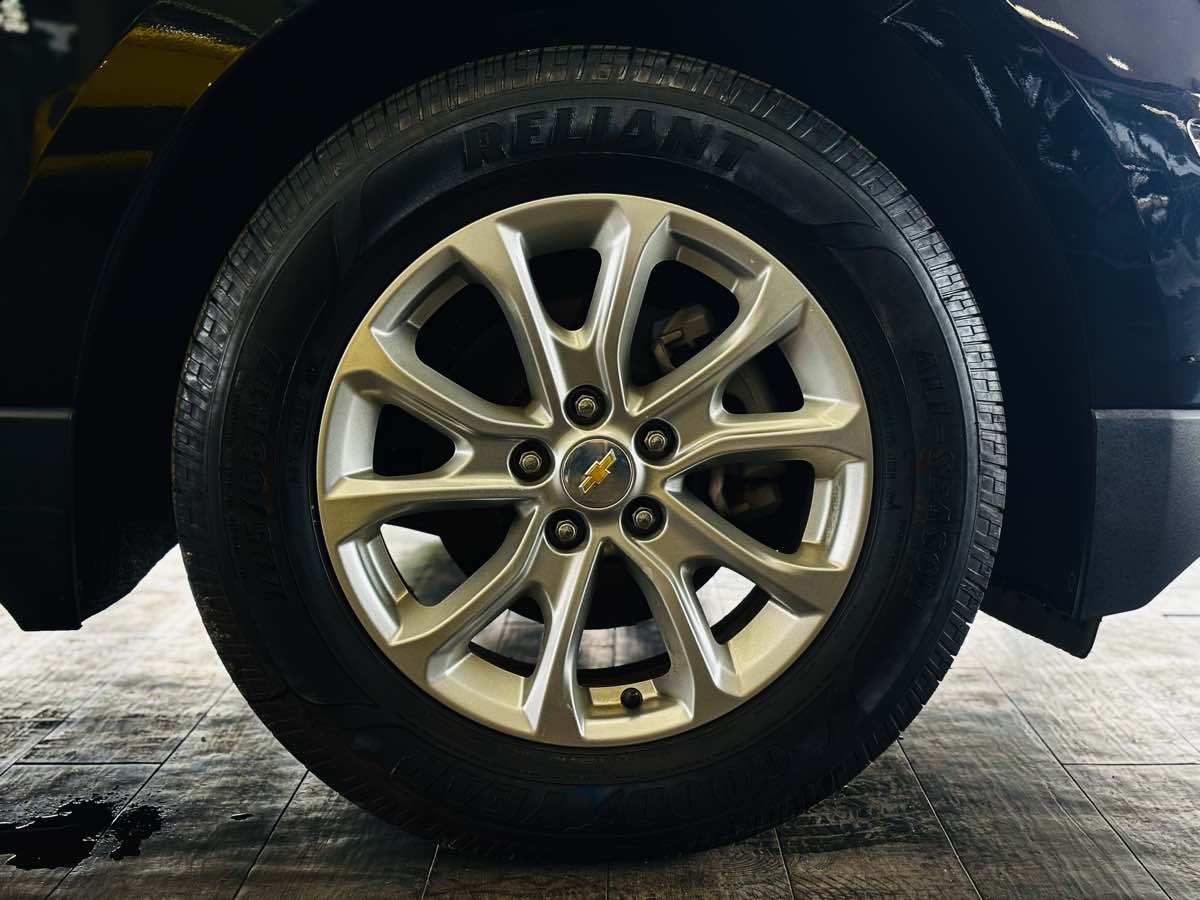 2021 Chevrolet Equinox LS - Photo 24