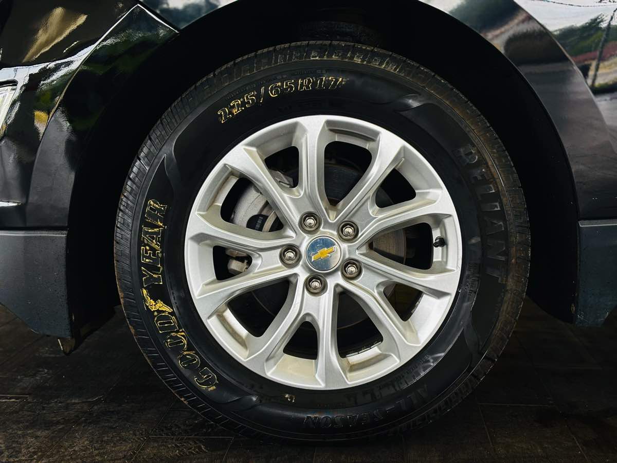 2021 Chevrolet Equinox LS - Photo 27