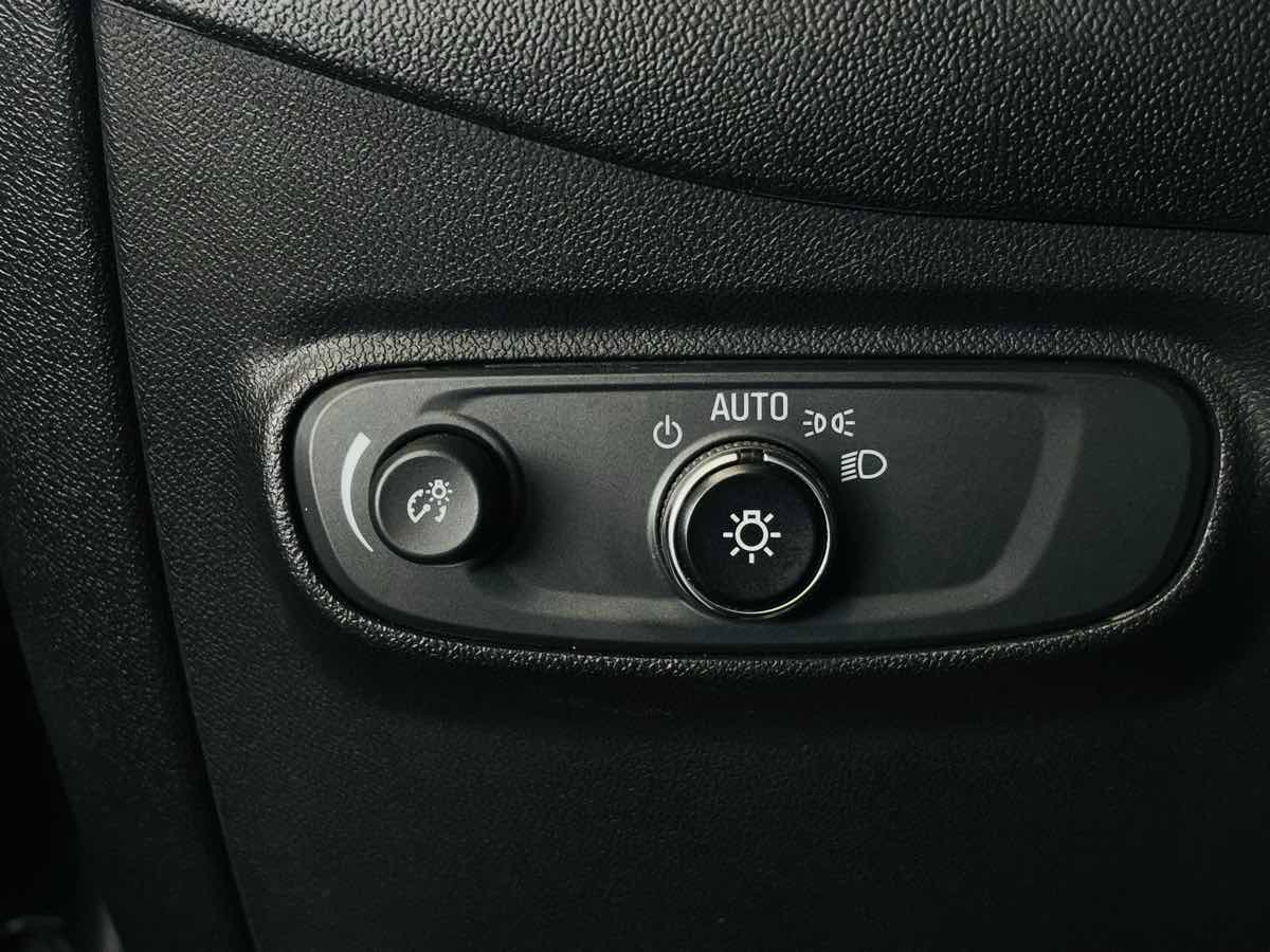 2021 Chevrolet Equinox LS - Photo 47
