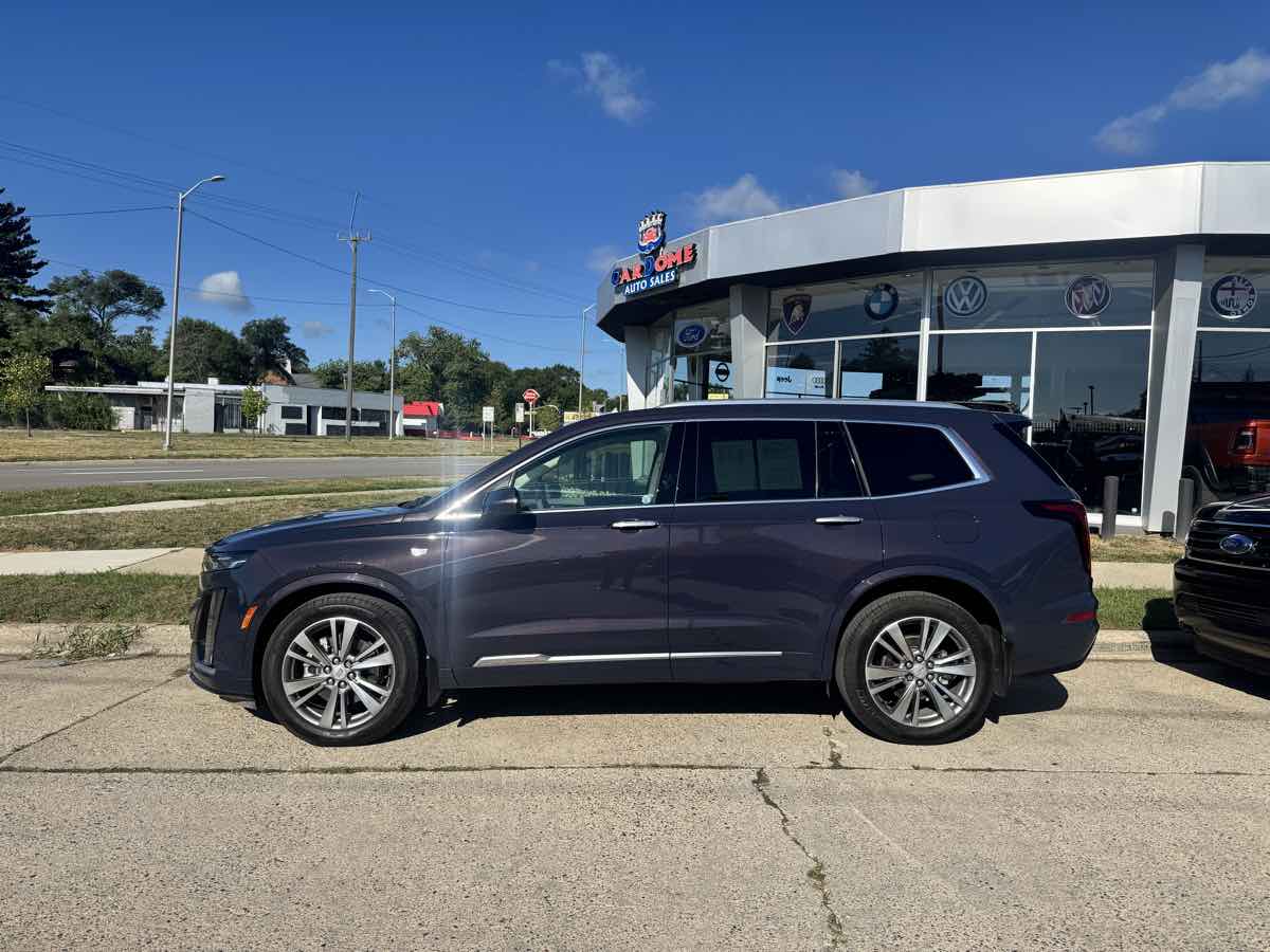 Photo 14 of this Cadillac XT6