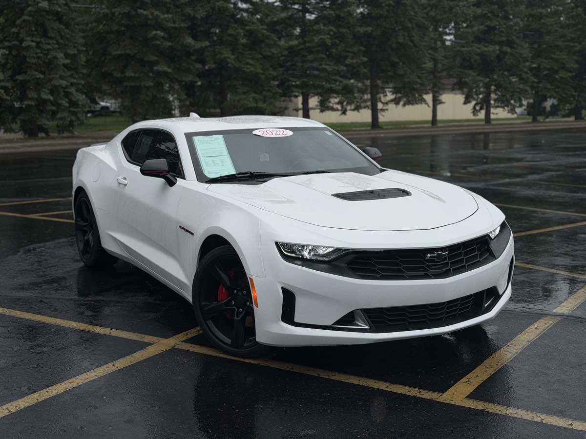  2022 Chevrolet Camaro LT1 Coupe RWD   