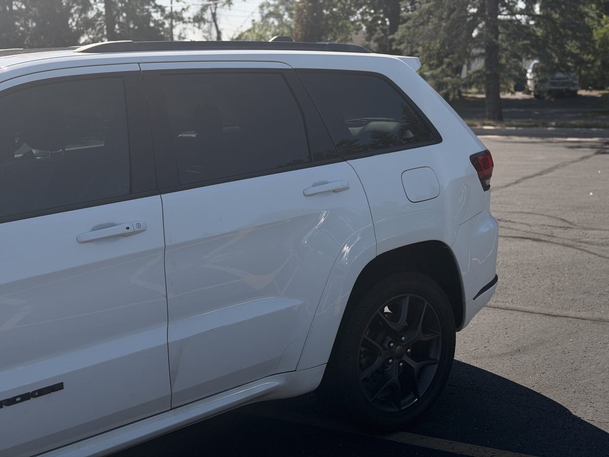 Photo 4 of this Jeep Grand Cherokee