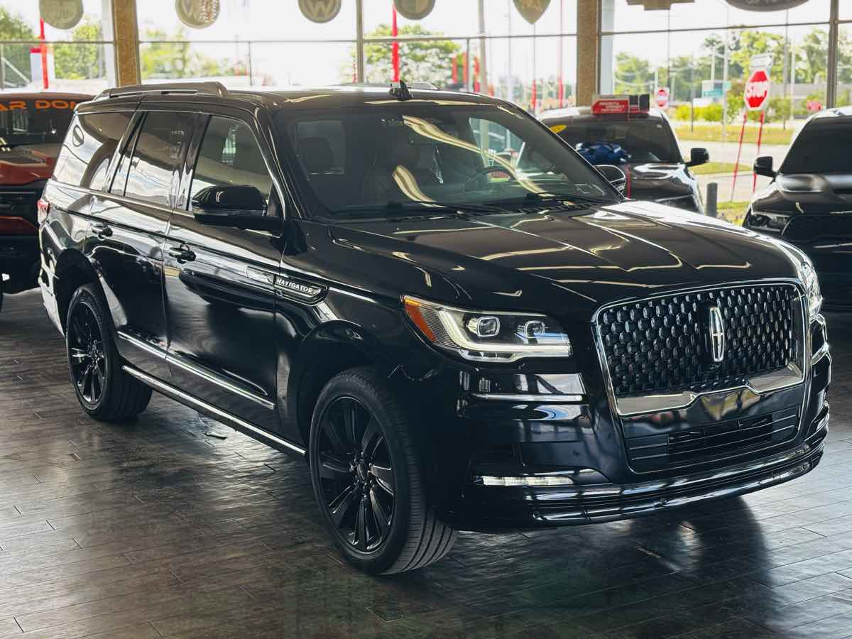 2023 Lincoln Navigator