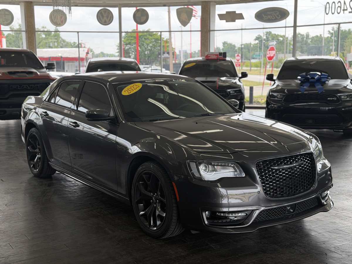 2023 Chrysler 300