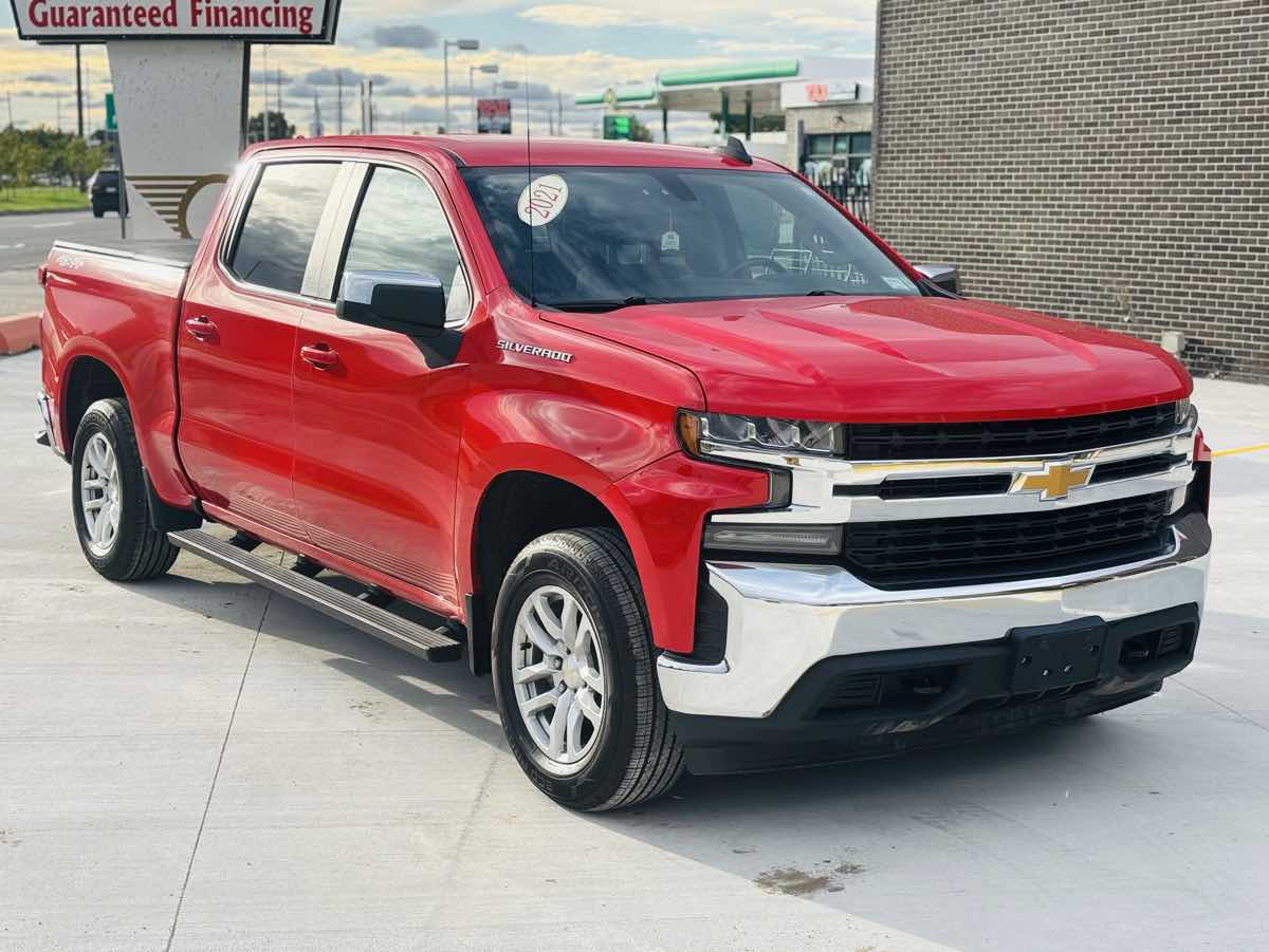 Photo 2 of this Chevrolet Silverado 1500