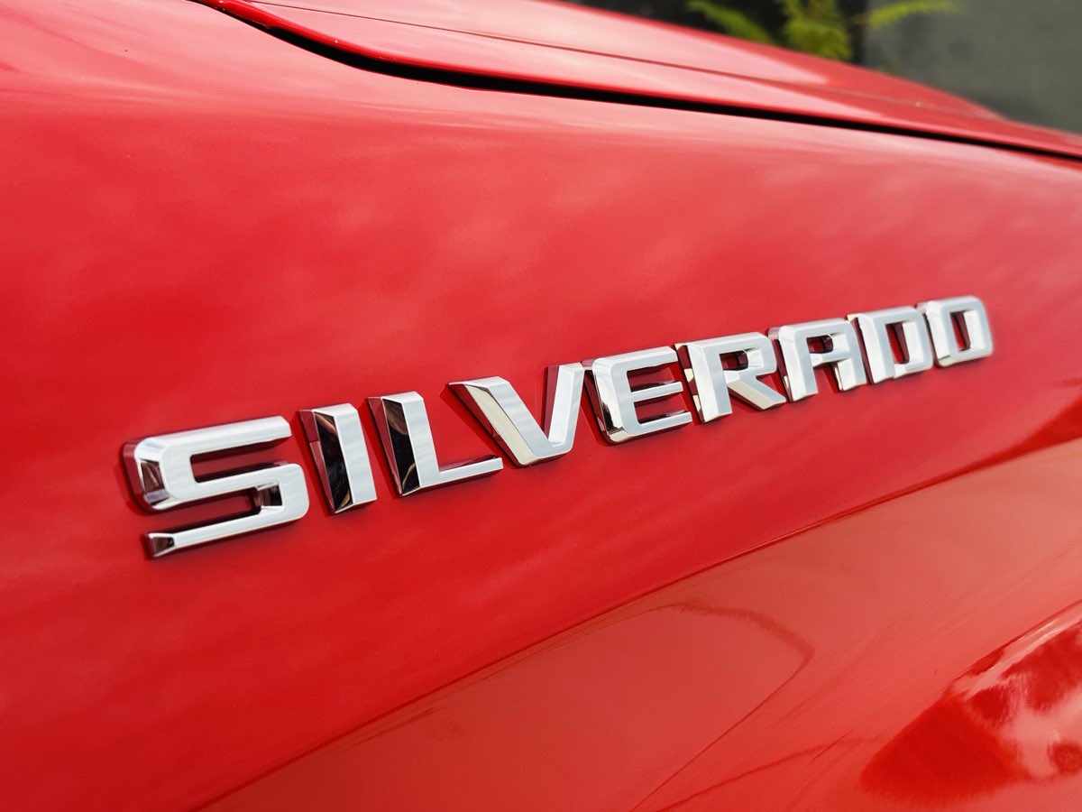 Photo 7 of this Chevrolet Silverado 1500
