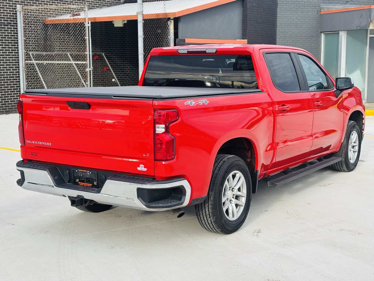 Photo 9 of this Chevrolet Silverado 1500