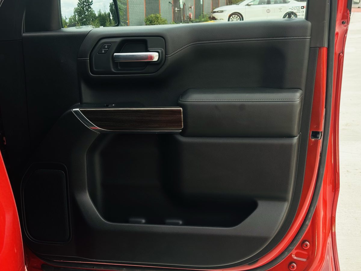 Photo 41 of this Chevrolet Silverado 1500