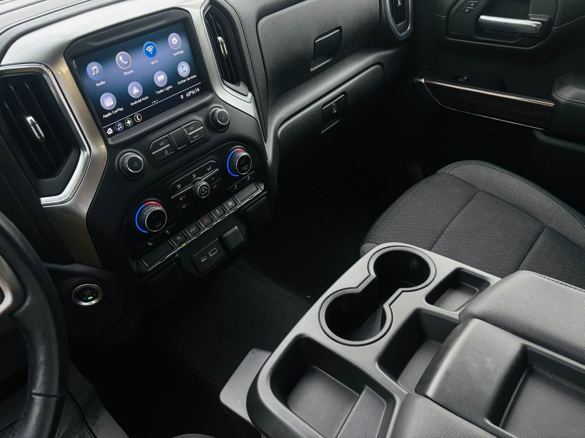 Photo 56 of this Chevrolet Silverado 1500