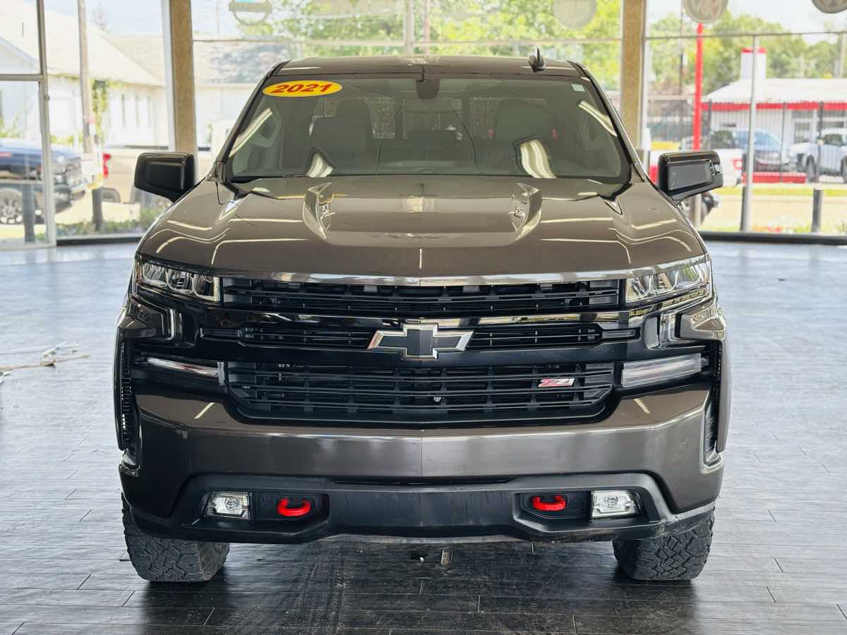 Photo 17 of this Chevrolet Silverado 1500