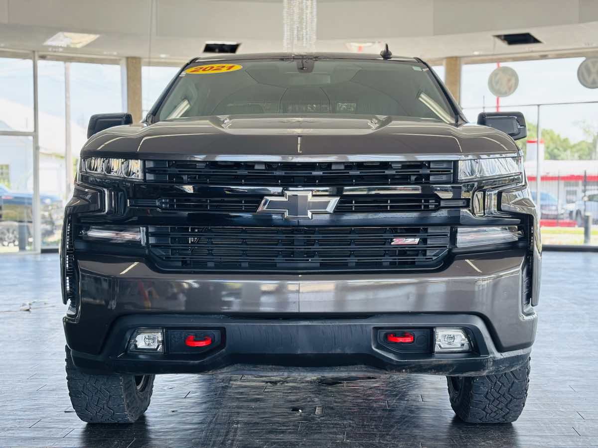 Photo 18 of this Chevrolet Silverado 1500