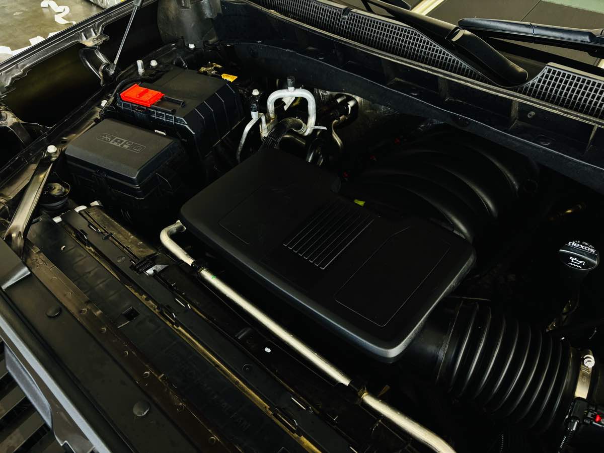 Photo 20 of this Chevrolet Silverado 1500